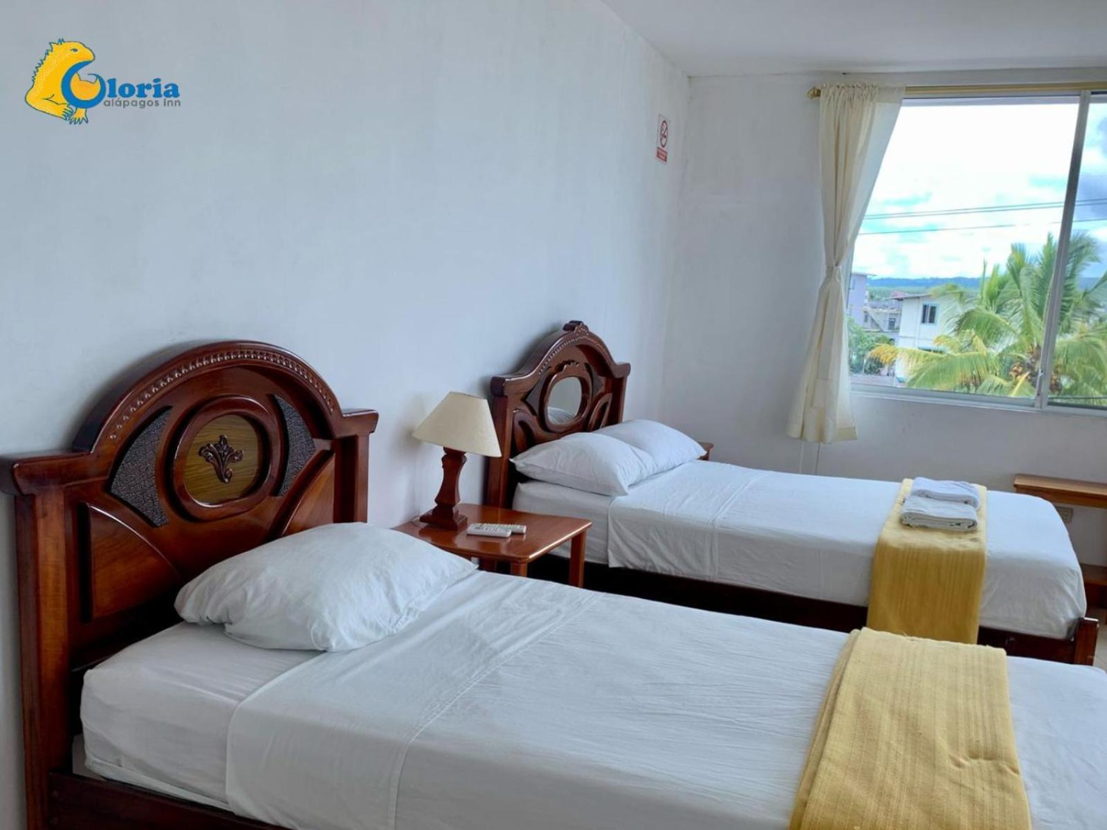 Gloria - Galapagos Inn Puerto Ayora  Exteriör bild