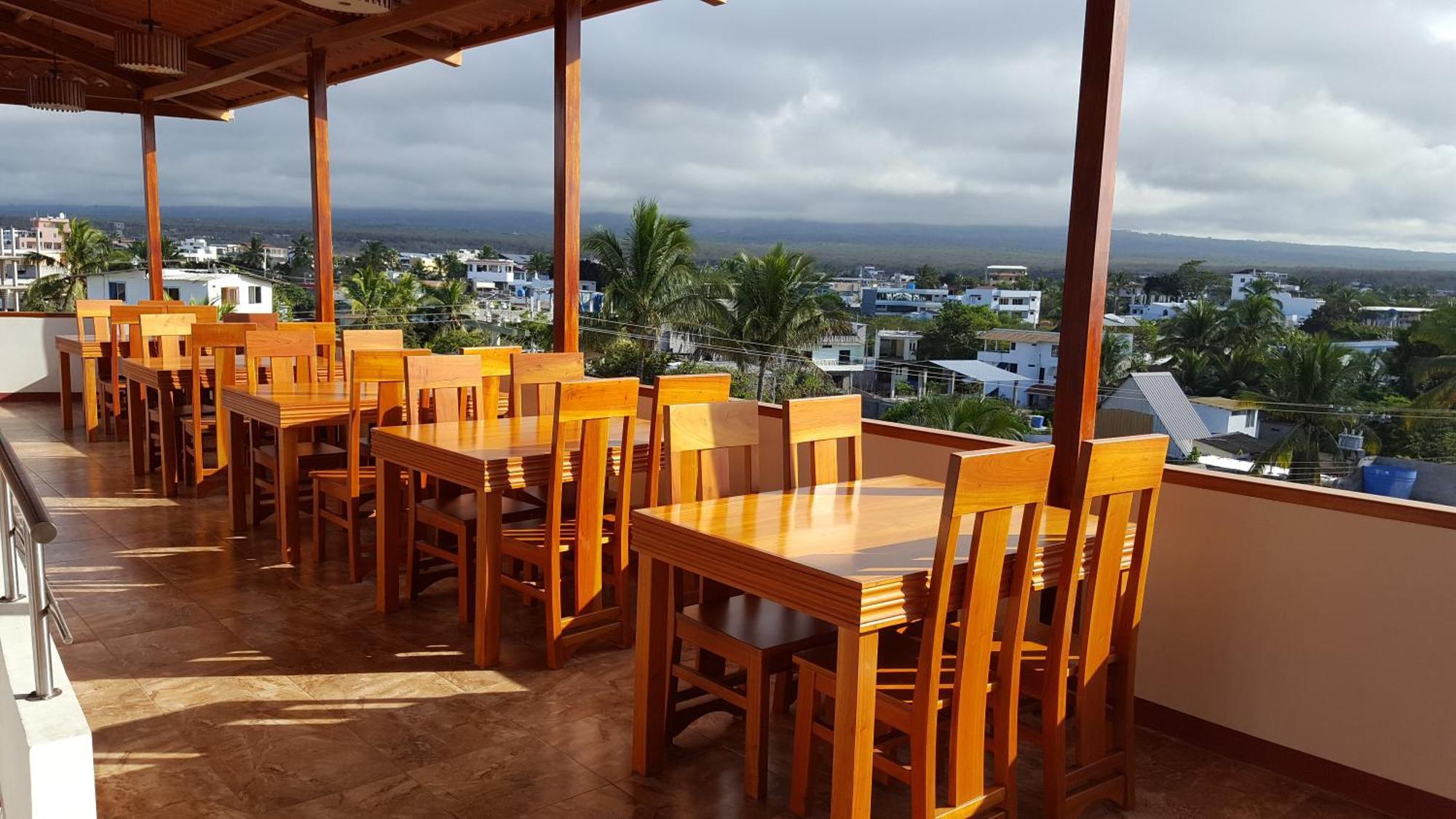 Gloria - Galapagos Inn Puerto Ayora  Exteriör bild