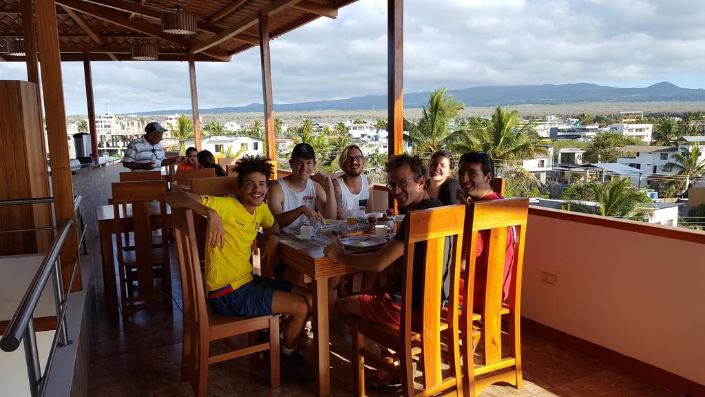 Gloria - Galapagos Inn Puerto Ayora  Exteriör bild