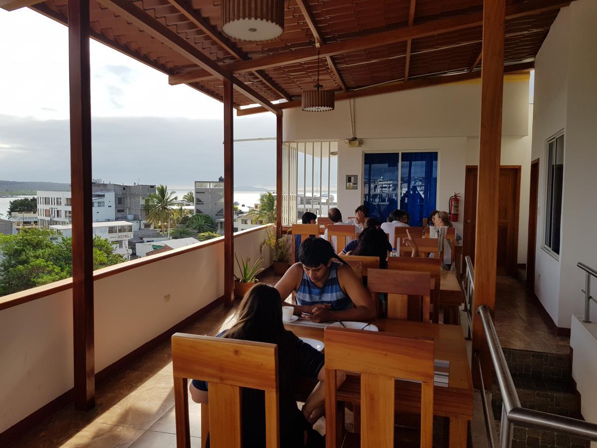 Gloria - Galapagos Inn Puerto Ayora  Exteriör bild